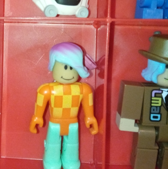 Roblox 27 Figures Case & Accessories - Picture 3 of 16